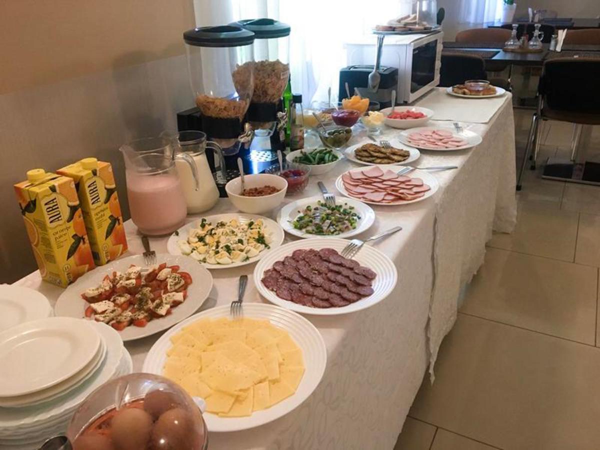 Room In Bb - Valensija - Suite For Two In Nice Hotel Jūrkalne المظهر الخارجي الصورة