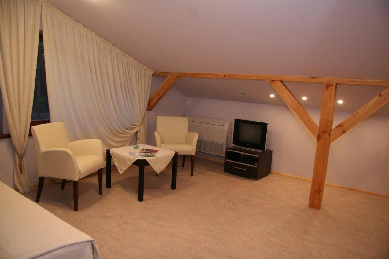 Room In Bb - Valensija - Suite For Two In Nice Hotel Jūrkalne المظهر الخارجي الصورة