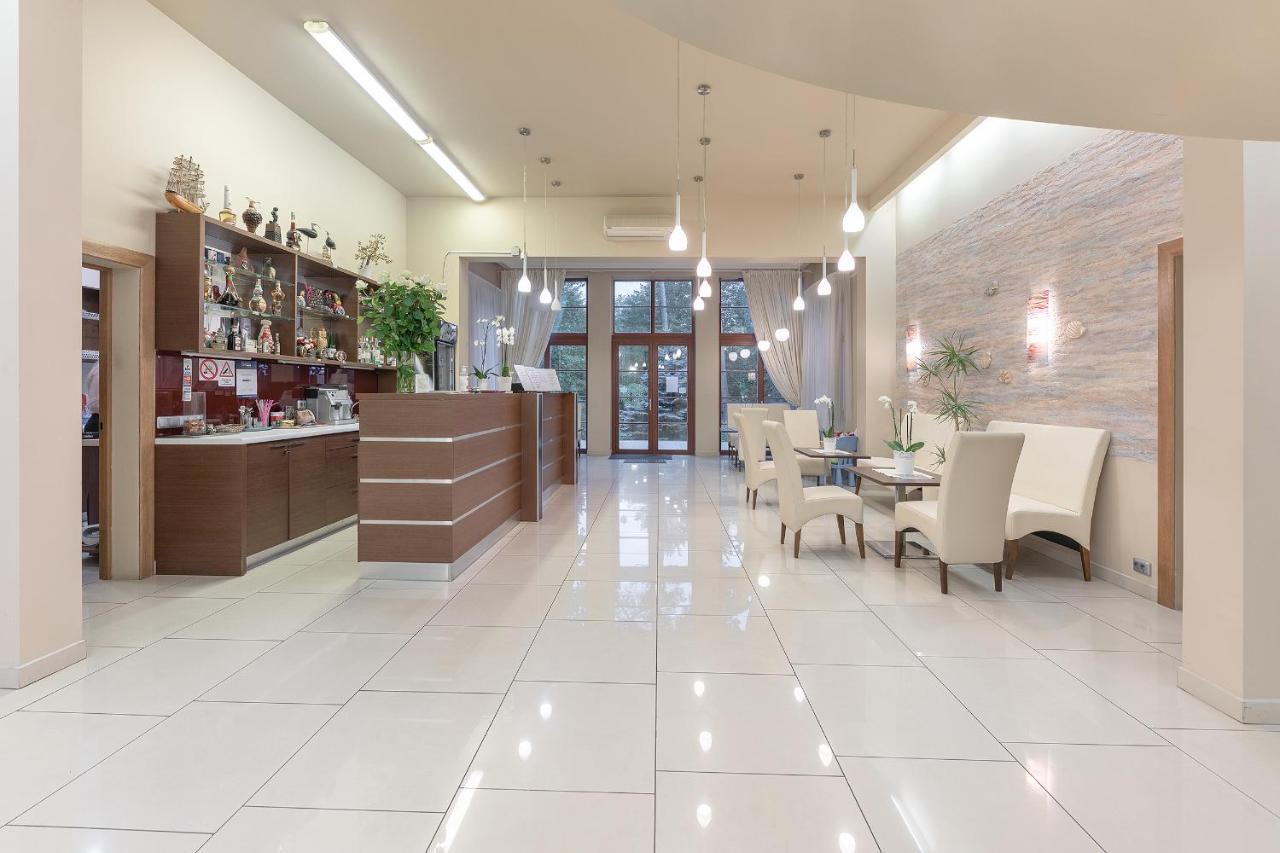 Room In Bb - Valensija - Suite For Two In Nice Hotel Jūrkalne المظهر الخارجي الصورة