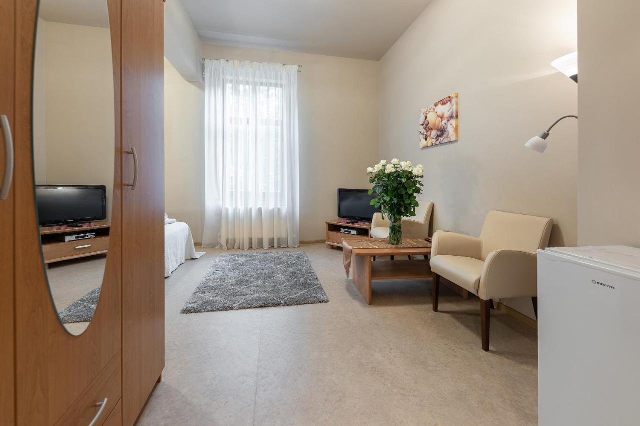 Room In Bb - Valensija - Suite For Two In Nice Hotel Jūrkalne المظهر الخارجي الصورة