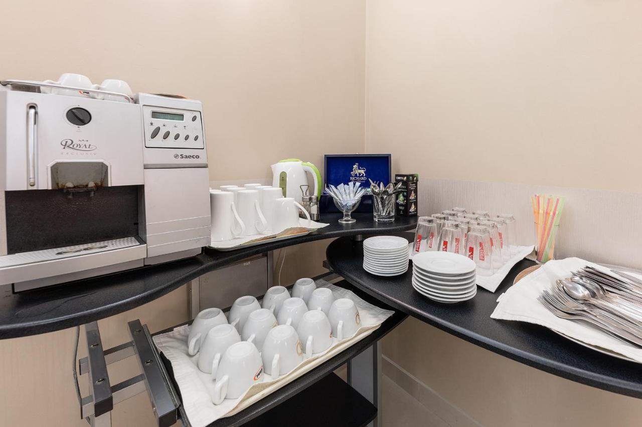 Room In Bb - Valensija - Suite For Two In Nice Hotel Jūrkalne المظهر الخارجي الصورة