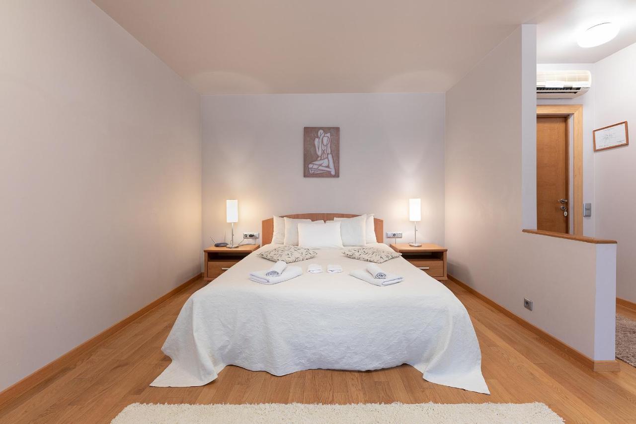 Room In Bb - Valensija - Suite For Two In Nice Hotel Jūrkalne المظهر الخارجي الصورة