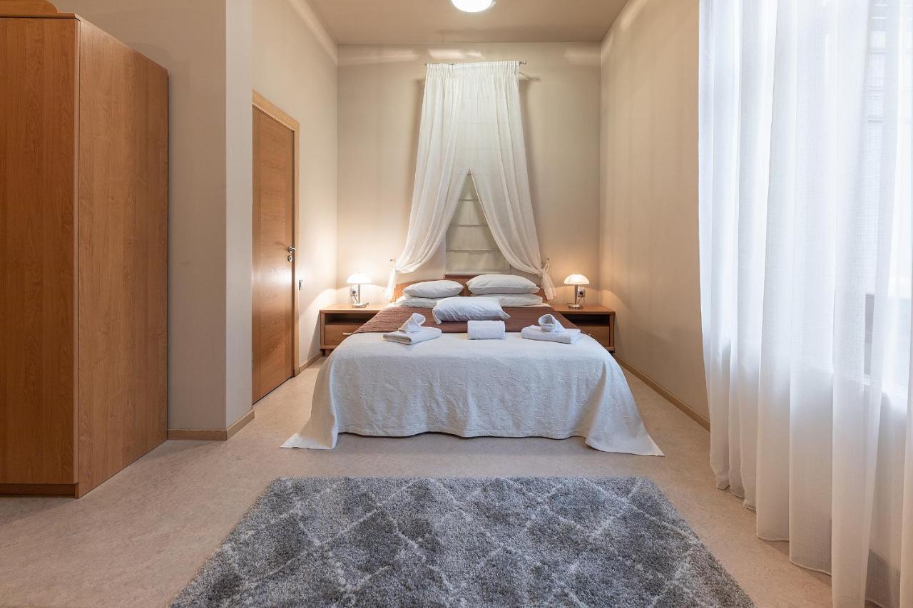 Room In Bb - Valensija - Suite For Two In Nice Hotel Jūrkalne المظهر الخارجي الصورة